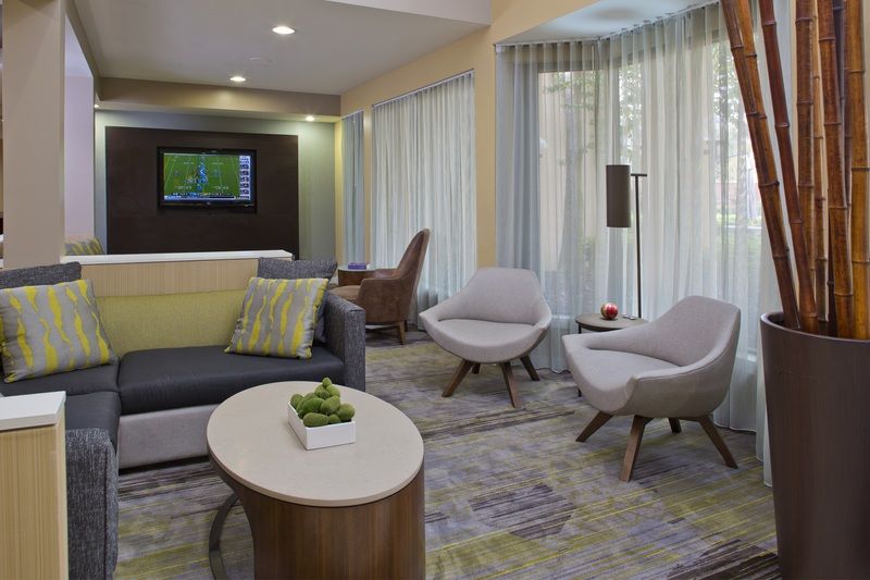Отель Courtyard By Marriott Orlando Airport Экстерьер фото