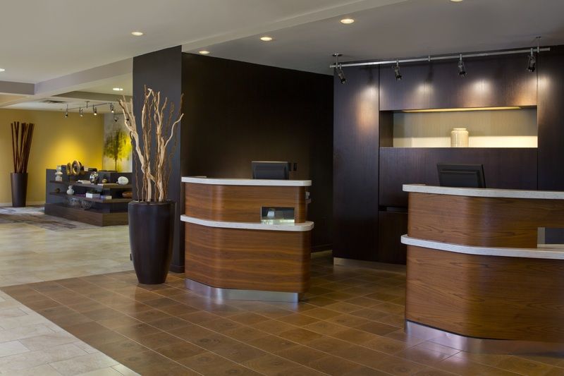 Отель Courtyard By Marriott Orlando Airport Экстерьер фото