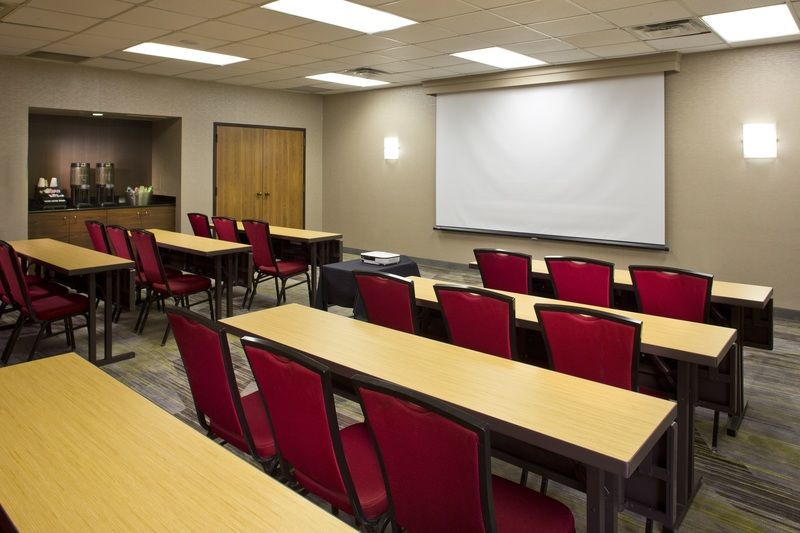 Отель Courtyard By Marriott Orlando Airport Экстерьер фото